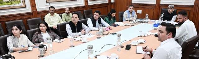 CS assesses roadmap for establishment of future-ready IT Parks in J&K