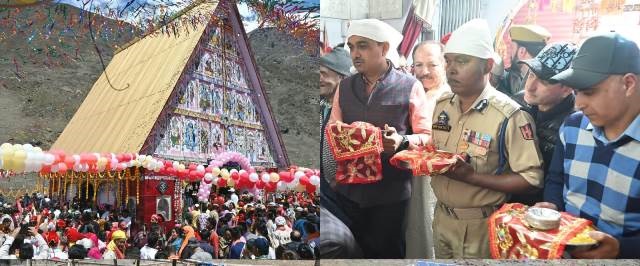 Div Com, IGP Jammu pay obeisance at Revered Shrine Machail Mata Ji Temple 