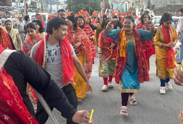  Navratra Prabhat Pheri concludes amidst devotion and festivity