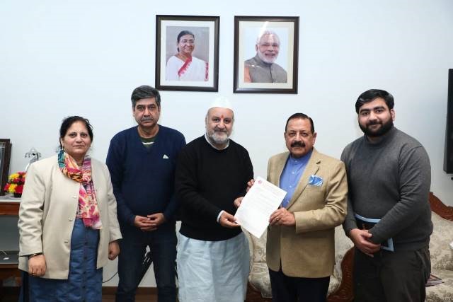 AIKS delegation calls on MoS PMO-Handover Memorandum on Exodus Day