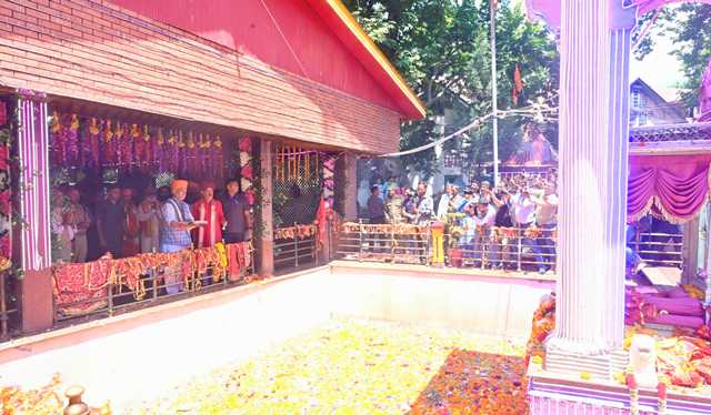  Lieutenant Governor pays obeisance at Mata Kheer Bhawani Temple on Jyeshtha Ashtami