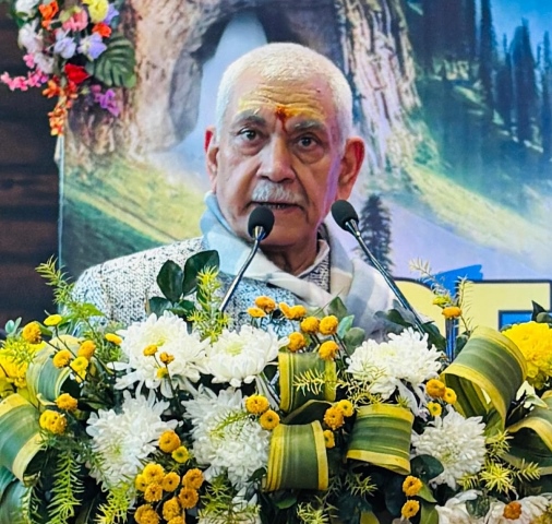 JK LG attends Silver Jubilee Celebrations of Shri Baba Kashi Vishwanath Seva Samiti at Varanasi