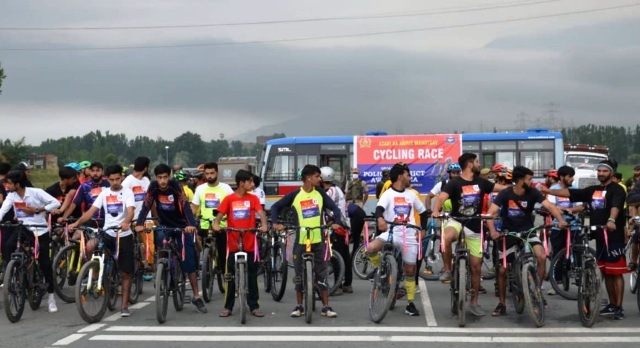 Police organises cycle race in Awantipora Scoop News