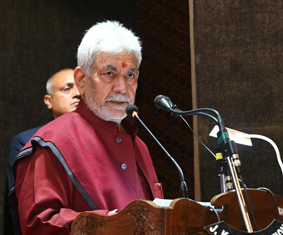 LG Sinha Urges Yuva Sangam Participants to Champion Innovation, Unity and Social Progress