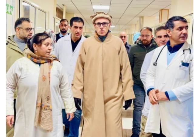 CM Omar Abdullah conducts surprise checks at Kashmir’s premier Medical Institutions