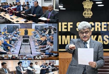 CS administers Integrity Pledge to Officers and Officials at Civil Secretariat