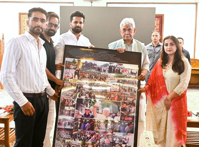   Lieutenant Governor interacts with volunteers of Save Youth Save Future Foundation