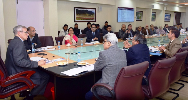  J&K Chief Minister reviews functioning of Housing & Urban Development initiatives