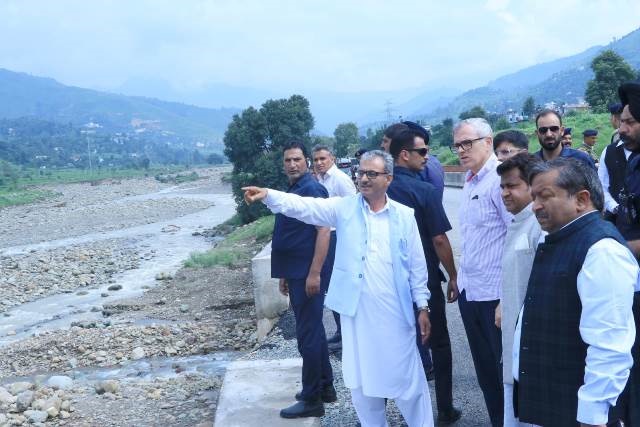 JK CM visits flood-affected Rajouri, reviews damage; meets affected families